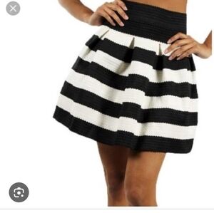 Dina Be Skater Mini Skirt  Black and White Stiped Textured Size Small